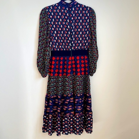 Alice+Olivia Karolina Blouson Sleeve Midi Dress in Mod Moon 2 - Picture 12 of 15